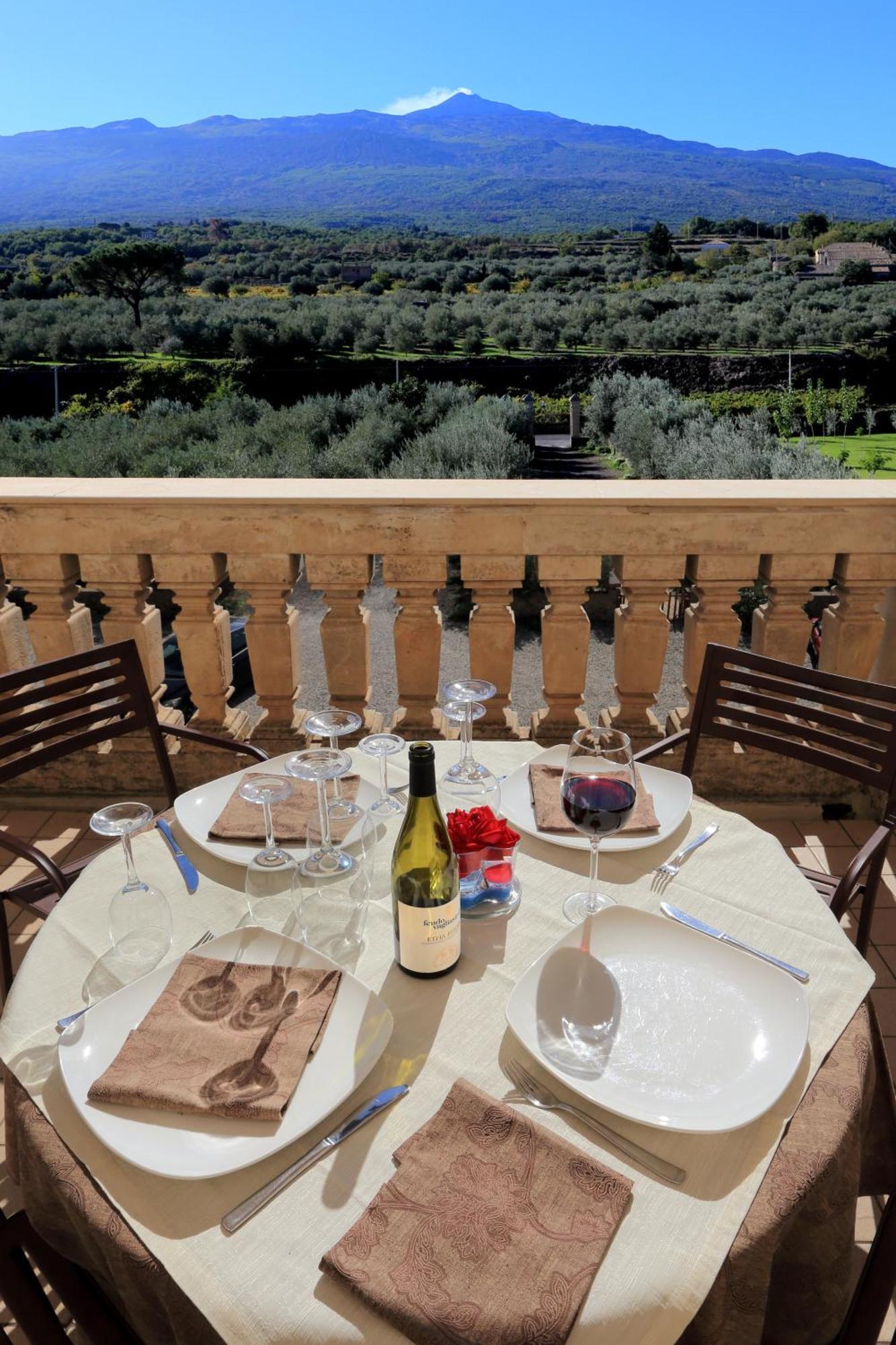 ランダッツォ Feudo Vagliasindi -Wine Experience-ゲストハウス エクステリア 写真